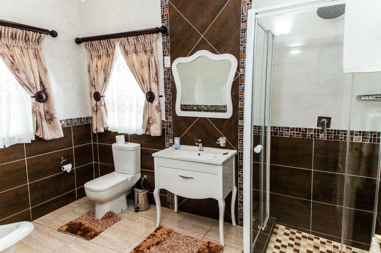 Ekupholeni Garden Villas Manzini Buitenkant foto