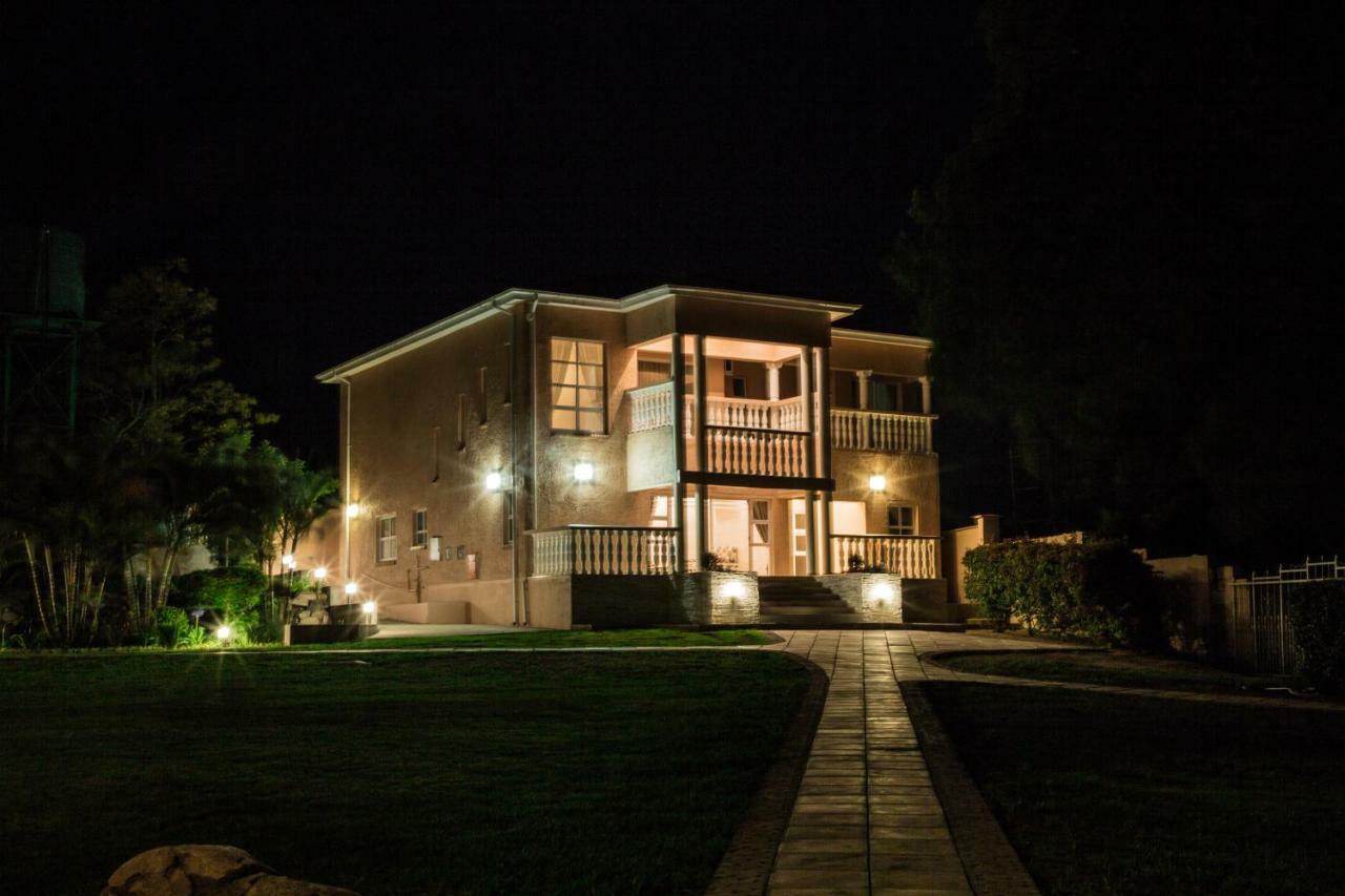 Ekupholeni Garden Villas Manzini Buitenkant foto