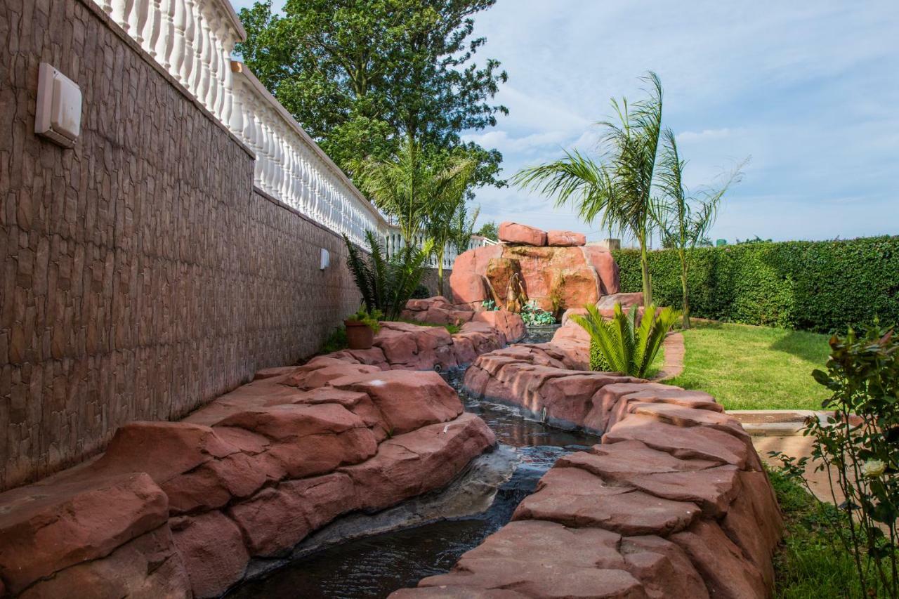 Ekupholeni Garden Villas Manzini Buitenkant foto